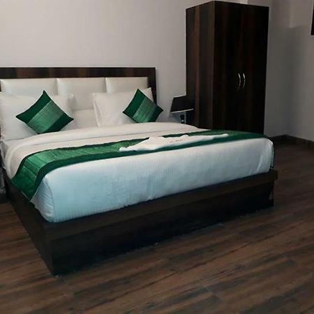 Hotel Sanca International New Delhi Exteriör bild
