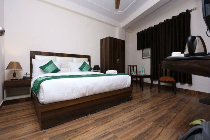 Hotel Sanca International New Delhi Exteriör bild